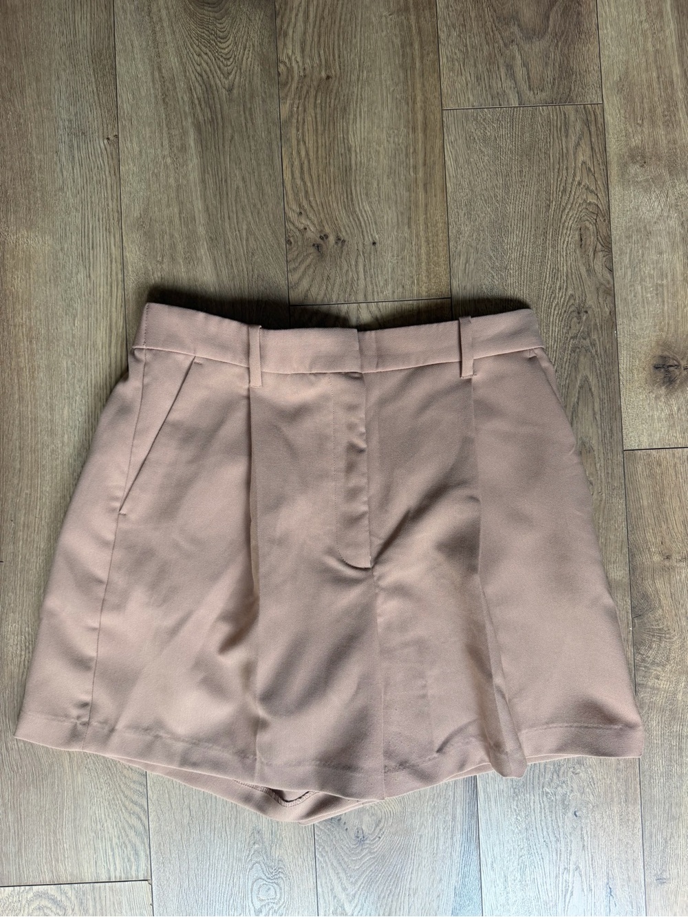 Abercrombie & Fitch Nude Tailored High Rise Shorts Size M